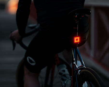 Knog Blinder Square 100 Lm IP67 Bisiklet Arka Stop Far