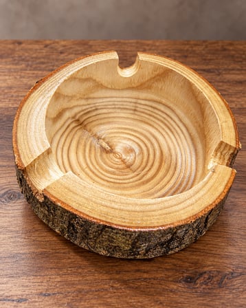 Doğal Kütük Ahşap Küllük – Kabuklu El Yapımı Rustik Masaüstü Küllük 10×7 cm