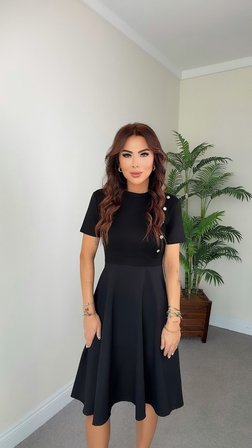 Pusula Sepeti Kadın Kısa Kollu Bisiklet Yaka Gold Düğme Detay Midi Boy Elbise