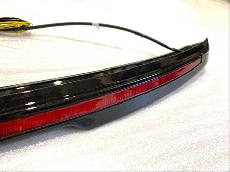 A3 2013-2019 SEDAN IÇIN UYUMLU LED SPOILER  PIANO BLACK (PARLAK SIYAH)