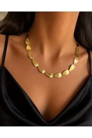 Aura Dokulu Yaprak Zincir Kolye – Gold Renk Premium Tasarım