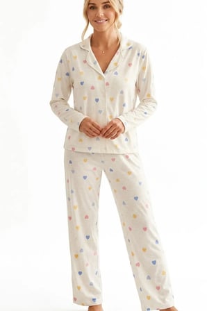 Renkli Kalp Desenli Milano Örme Önden Düğmeli Gömlek Yaka Uzun Kollu Pijama Takımı