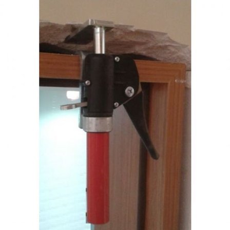 Kapı montajı için kasa üst gergi aparatı kapı montaj kaması