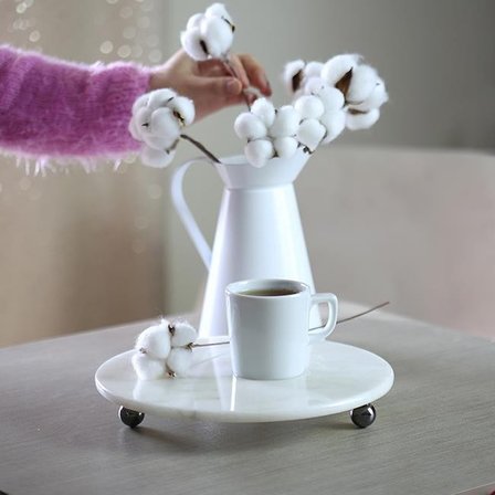 Akayev Mermer 25 Cm Füme Boncuk Ayaklı Beyaz Yuvarlak Sunumluk