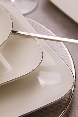 Kütahya Porselen Bone Minas 51 Parça 12 Kişilik Platin Yemek Takımı