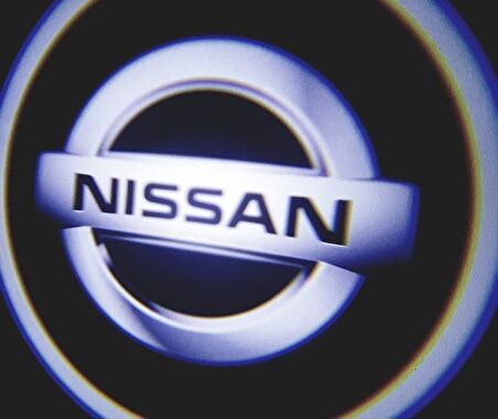 Nissan Araçlar İçin Pilli Yapıştırmalı Kapı Altı Led Logo