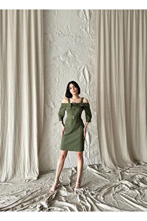 Mini madonna yaka kemer ve bağcık detayla keten elbise