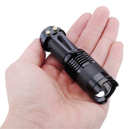 Hediye Cree Q5 Led Zoomlu  Pilli Mini Feneri 14500 Pil İle Çalışma Özelliği