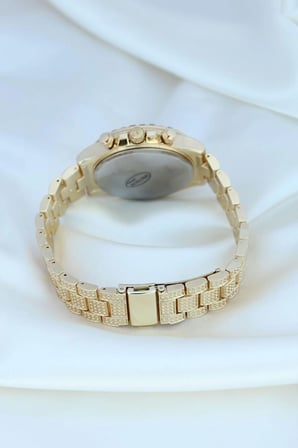 Hediye Clariss Trend Gold Metal Kordonlu Zirkon Taş Kaplama Renkli Taşlı Kasa Tasarımlı Lüx Kadın Kol Saati