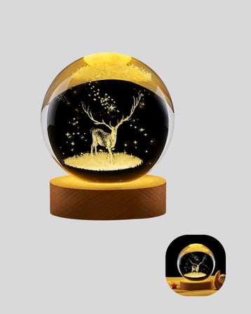 Hediye Led Işıklı Geyikli Kristal Küre Ahşap Standlı Modern Dekor Lamba