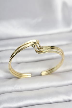 Zikzak Model Gold Renk Pirinç Kadın Bileklik