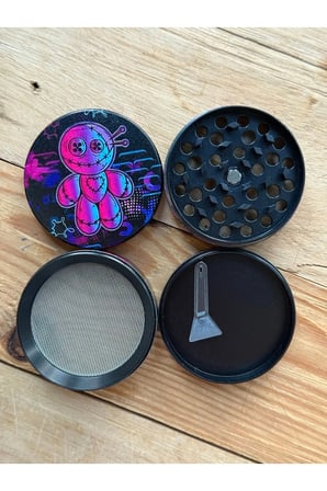 4 Katlı Metal Öğütücü, Mıknatıslı, Yapışmaz, 50mm, Çok Fonksiyonlu