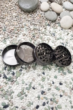 Gri 55mm Herbal Öğütücü Parçalayıcı, Tütün ve Baharat İçin Ideal