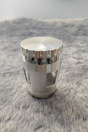50 mm Silver Pencereli Tütün Baharat Herbal Öğütücü Parçalayıcı