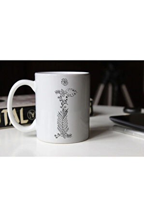 Özel Tasarım Siyah-beyaz Çiçekli I Harfi Baskılı Porselen Kupa Tfs