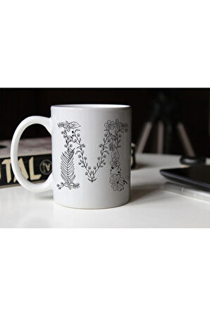 Özel Tasarım Siyah-beyaz Çiçekli M Harfi Baskılı Porselen Kupa Tfs