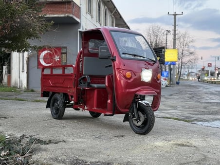 Volta Vt5 Elektrikli Üç Tekerlekli Motosiklet Kırmızı Renk