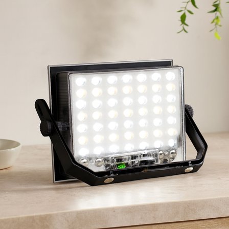 200W Güneş Enerjili LED Projektör - Kamp & Dış Mekan