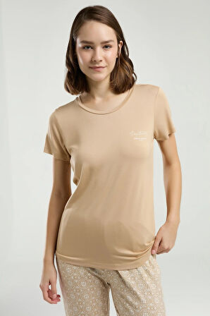 Kadın Sade Yazlık Kısa Kol Desenli Uzun Pantolon Pijama Takımı