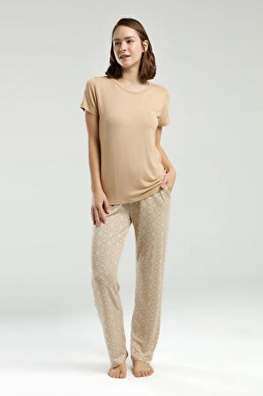 Kadın Sade Yazlık Kısa Kol Desenli Uzun Pantolon Pijama Takımı