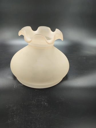 ALAATTİN AVİZE CAMI.SOMON RENKTE (Alt yuva çapı:17.00 cm-h:14.00 cm)
