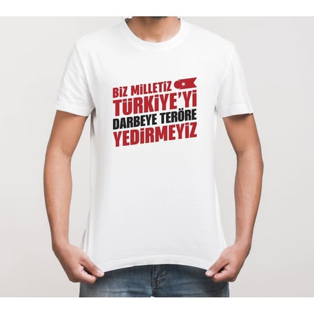15 Temmuz Demokrasi Milli Birlik YEDİRMEYİZ Baskılı Bisiklet Yaka T-shirt - Beyaz