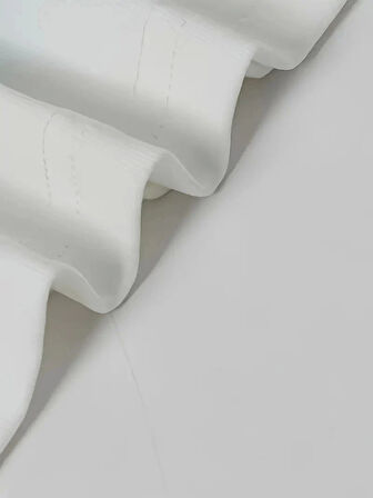 Ördek Baskılı ve Yuvarlak Yakalı Kadın Günlük Büyük Boy Siyah Tişört. - Beyaz