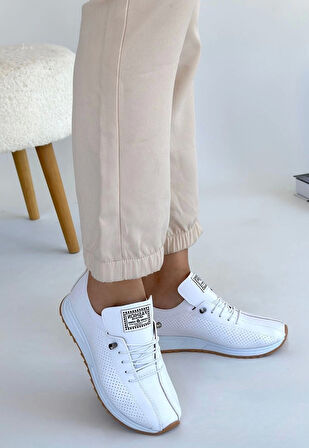 Fiert Beyaz Cilt Bağcıklı Spor Ayakkabı