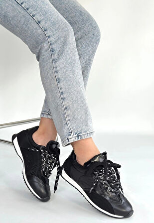 Ranu Siyah Cilt Paraşüt Detaylı Bağcıklı Spor Ayakkabı