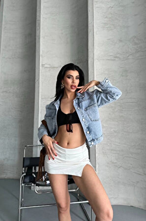 Çift cepli kol katlamalı kar yıkama crop kot ceket buz mavi d2000