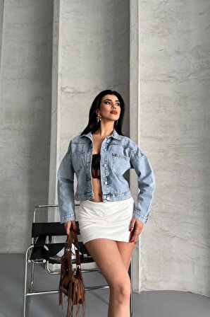 Çift cepli kol katlamalı kar yıkama crop kot ceket buz mavi d2000