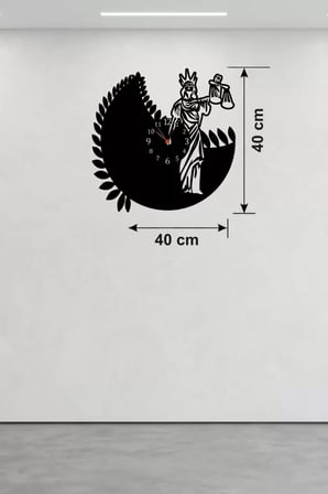 Adalet Tanrıçası Themis Tasarım Ahşap Duvar Saati - 40x40 cm Avukat Hediyesi