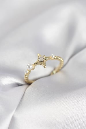 Minimal Kutup Yıldızı Model Zirkon Taşlı Gold Renk Kadın Yüzük