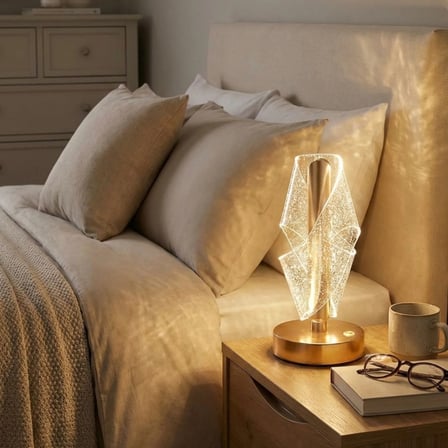 Çapraz Kavisli Ters Kristal Simli LED Masa Lambası – Gold Gövdeli, Dokunmatik, 3 Kademe Işık Ayarlı 