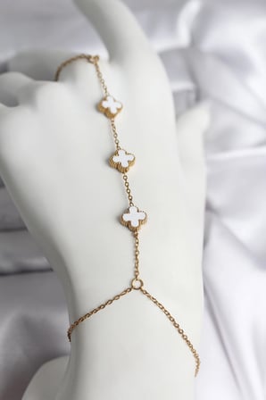 316L Çelik Gold Renk Beyaz Yonca Model Kadın Şahmeran