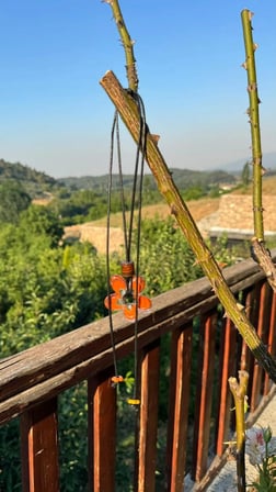 El Yapımı Cam Çiçek Kolye 