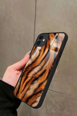Apple iPhone 11 Uyumlu Sarı Leopar Tasarımlı Parlak Silikon Kılıf