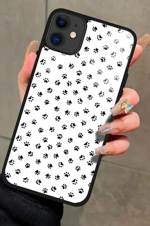 Apple iPhone 11 Uyumlu Siyah-Beyaz Kedi Patisi Tasarımlı Parlak Silikon Kılıf