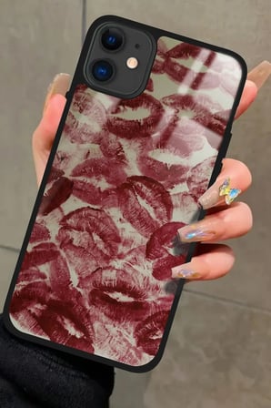 Apple iPhone 11 Uyumlu Dudak Tasarımlı Parlak Silikon Kılıf