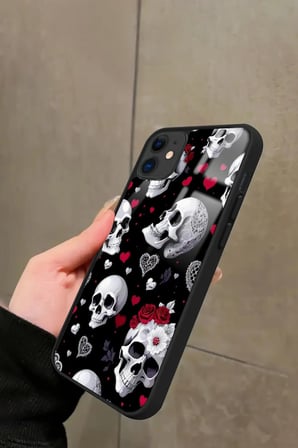 Apple iPhone 11 Uyumlu Kurukafa Tasarımlı Parlak Silikon Kılıf