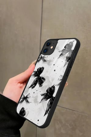 Apple iPhone 12 Uyumlu Siyah Kurdele Tasarımlı Parlak Silikon Kılıf