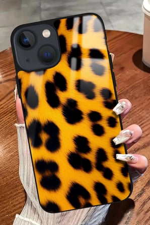 Apple iPhone 13 Uyumlu Sarı Leopar Tasarımlı Parlak Silikon Kılıf