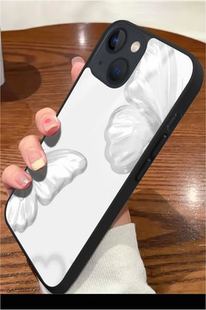 Apple iPhone 13 Uyumlu Beyaz Kelebek Tasarımlı Parlak Silikon Kılıf
