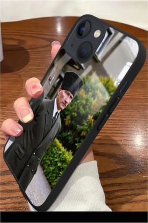 Apple iPhone 13 Uyumlu Atatürk Tasarımlı Parlak Silikon Kılıf
