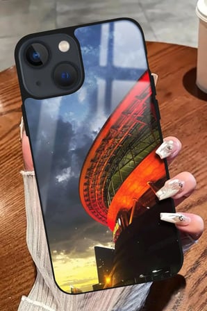 Apple iPhone 13 Uyumlu Stadyum Tasarımlı Parlak Silikon Kılıf