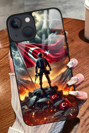 Apple iPhone 15 Uyumlu Türk Bayrağı Tasarımlı Parlak Silikon Kılıf