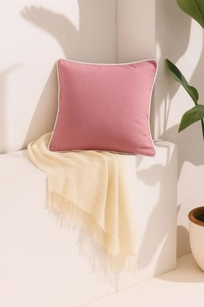 Pembe Kırlent Kılıfı 45x45 – Dekoratif Modern Kırlent