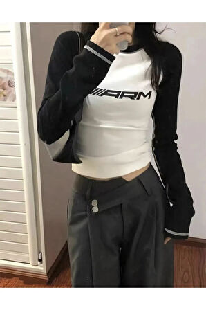 Y2K Arm Baskılı Uzun Kol Crop Bluz