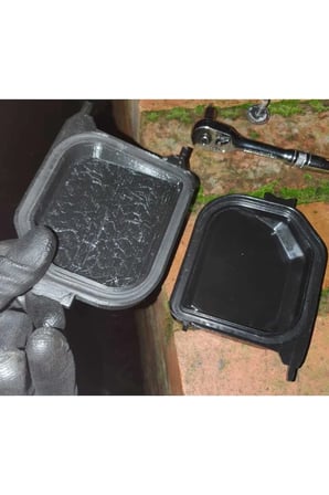 Audi A4 B6 sol ön far arka kapağı