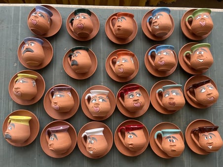 Emojili kahve fincanı 